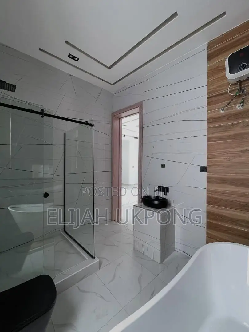 5bdrm Mansion in Chevron for rent in Chevron