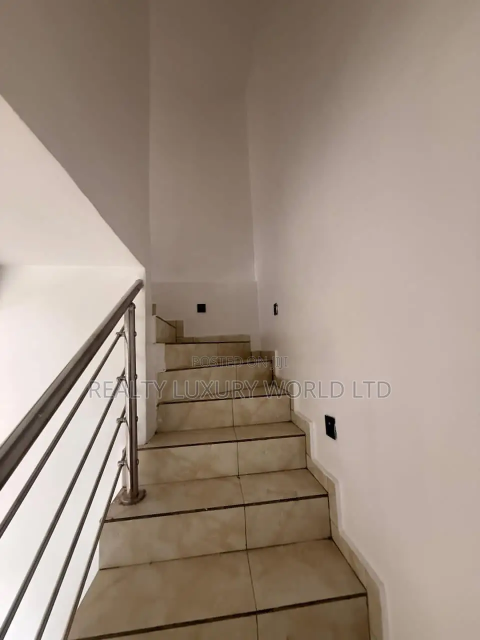 4bdrm Duplex in Life Camp for rent in Life Camp