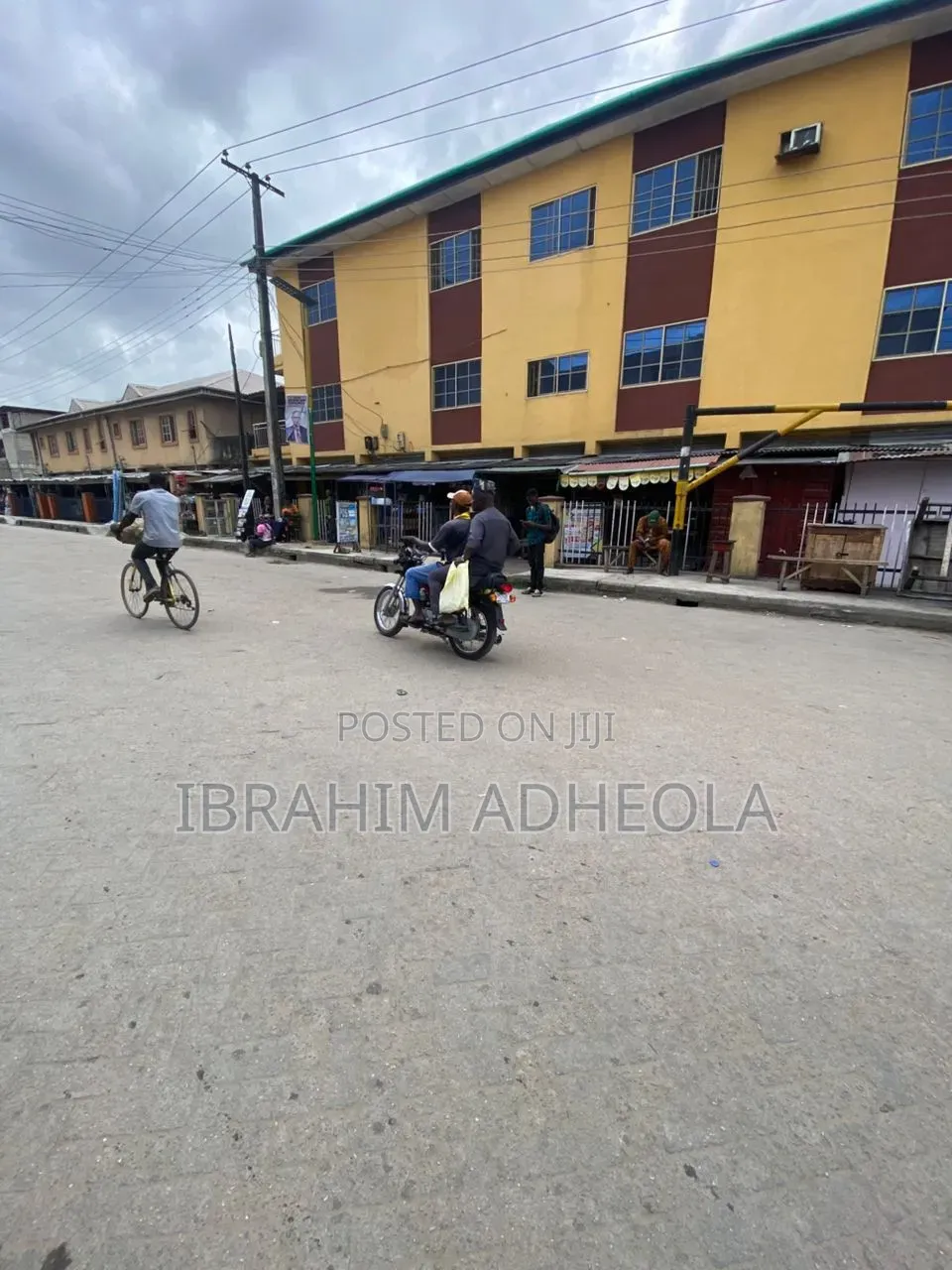 3bdrm Block of Flats in Surulere, Ijesha for sale in Ijesha