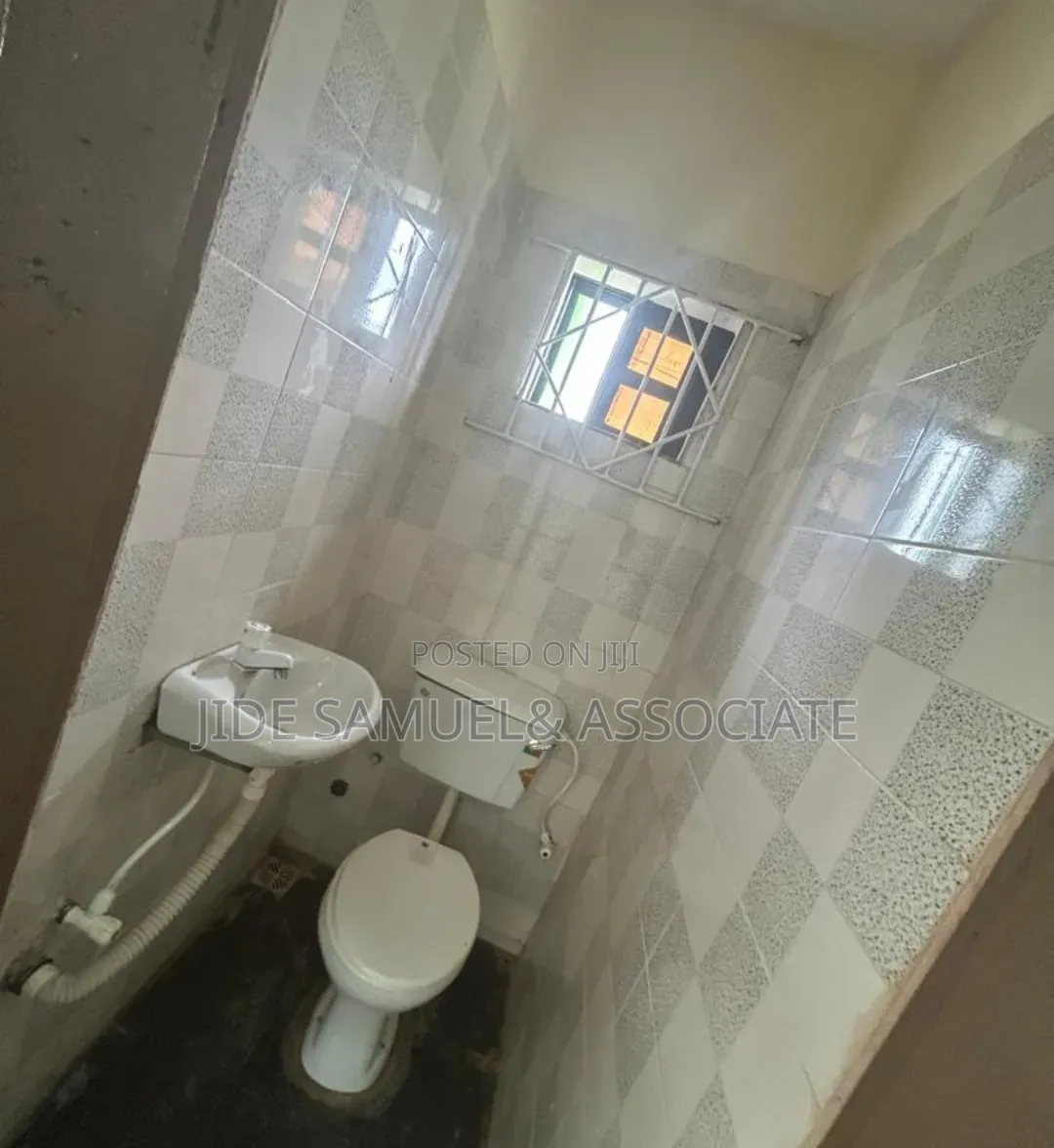 Furnished 4bdrm Block of Flats in Ayobo for rent in Ayobo