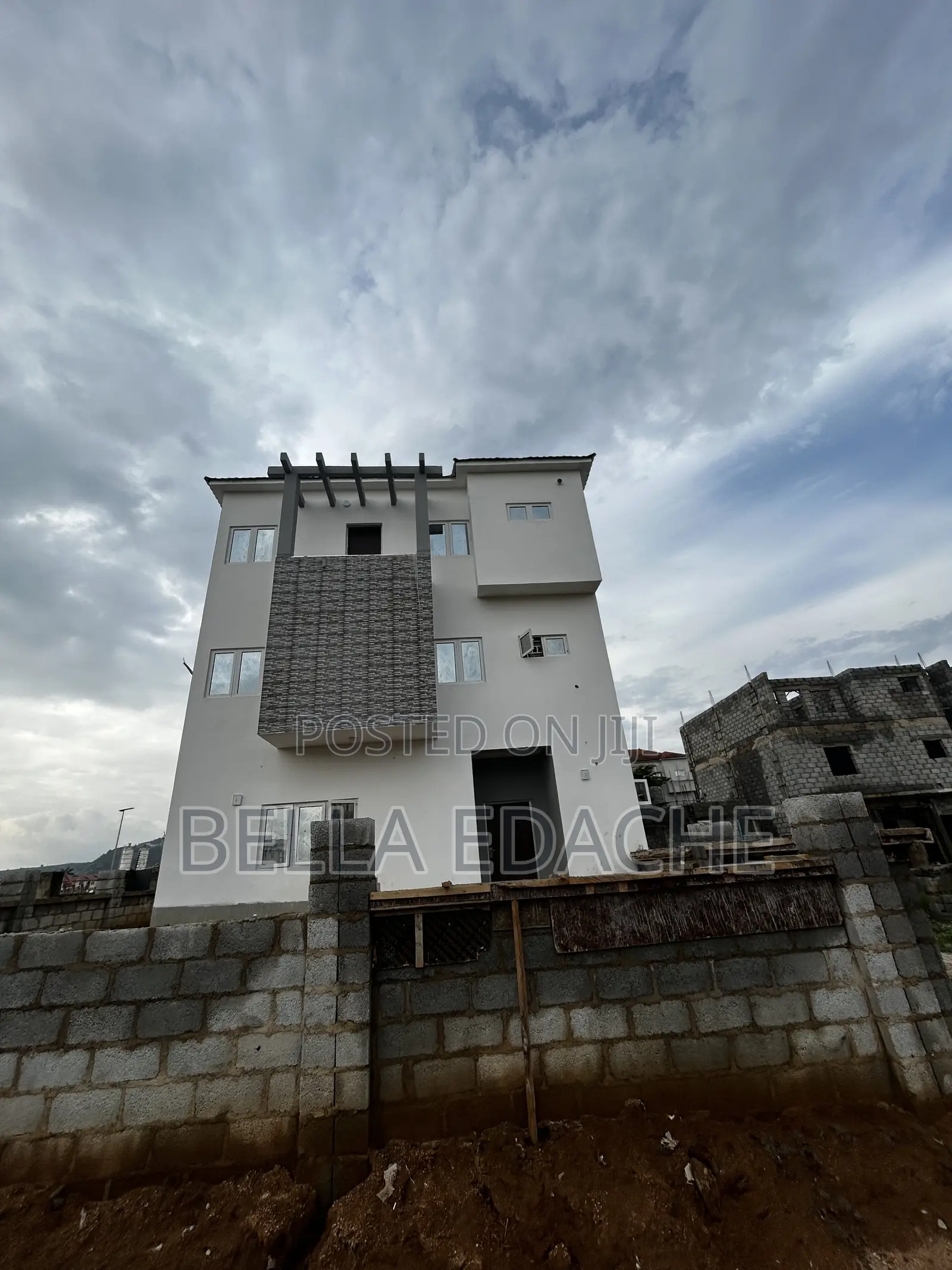 4bdrm Duplex in Katampe (Main) for sale in Katampe (Main)