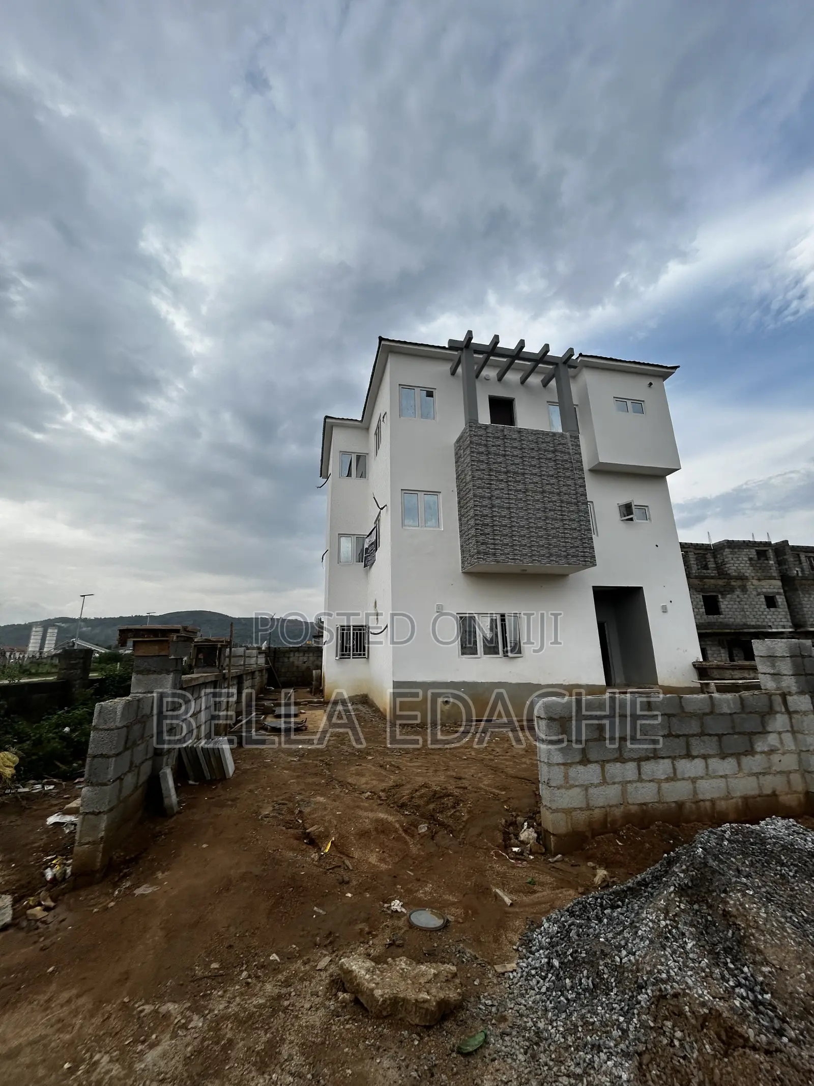 4bdrm Duplex in Katampe (Main) for sale in Katampe (Main)
