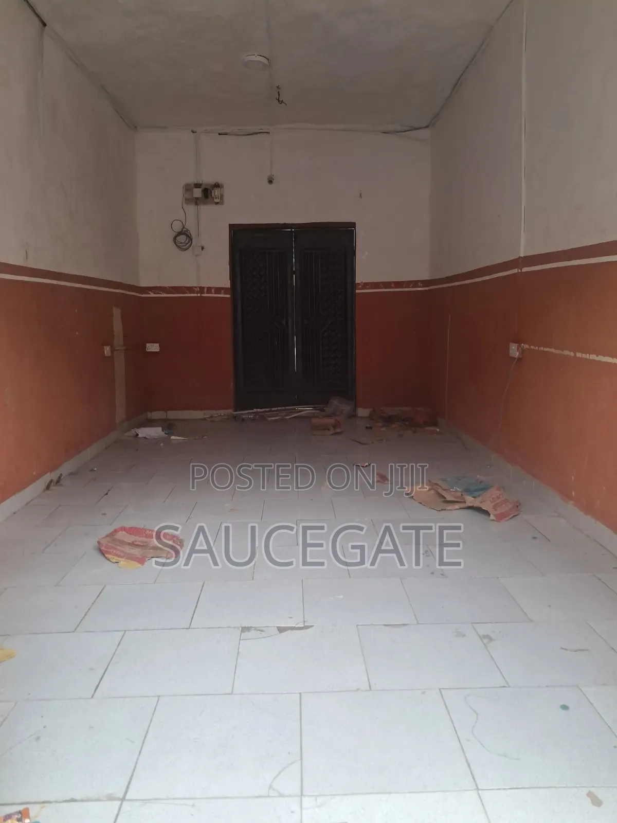 Shop Double Shop at Iegun Markert Satellite in Satellite Town