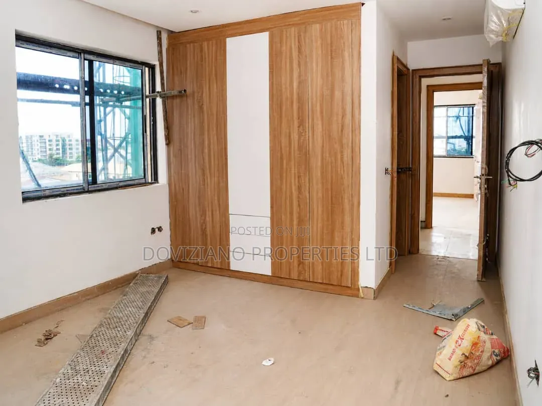 3bdrm Apartment in Saka Tinubu for sale in Saka Tinubu