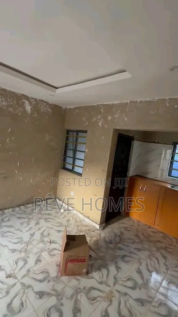 Mini Flat in Soluyi for rent in Soluyi