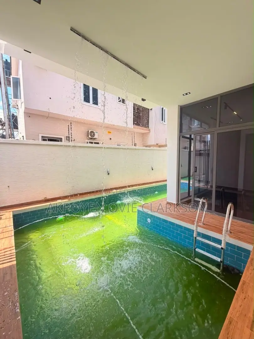 6bdrm Duplex in Apo Resettlement for sale in Apo Resettlement