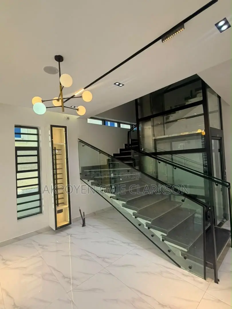 6bdrm Duplex in Apo Resettlement for sale in Apo Resettlement