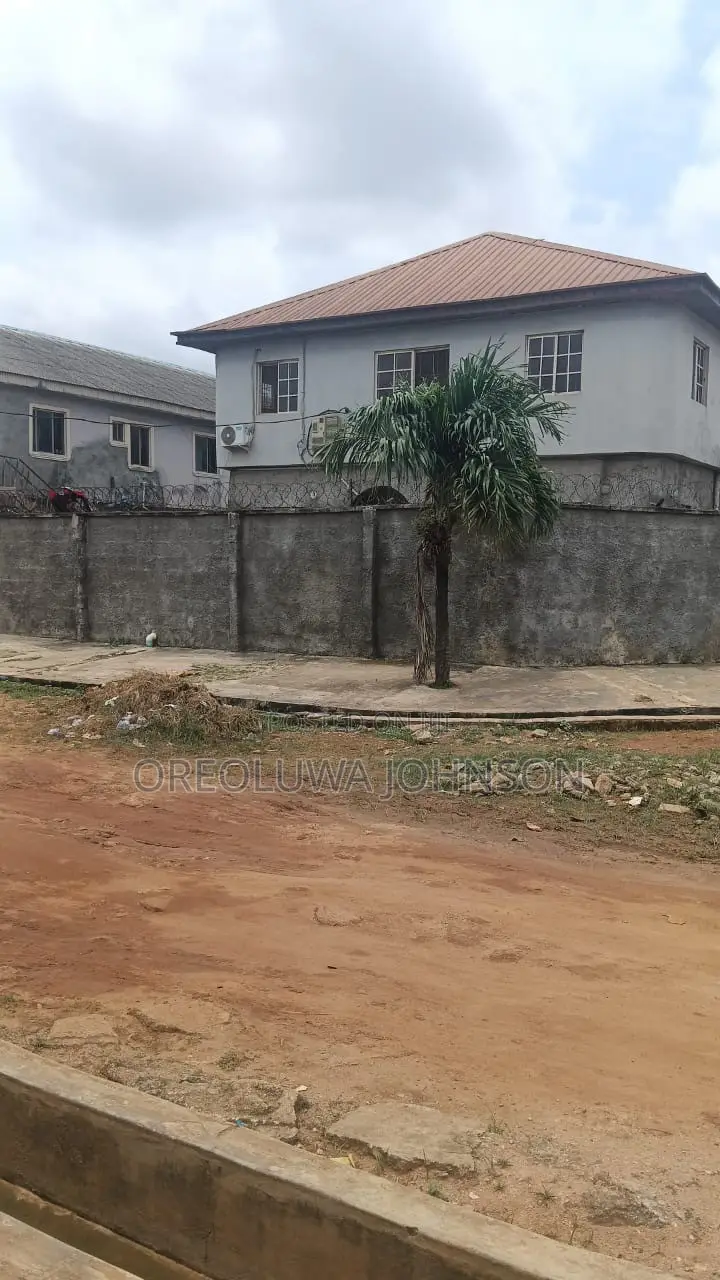 3bdrm Block of Flats in Graceland Estate, Iseri Olofin for sale in Iseri Olofin