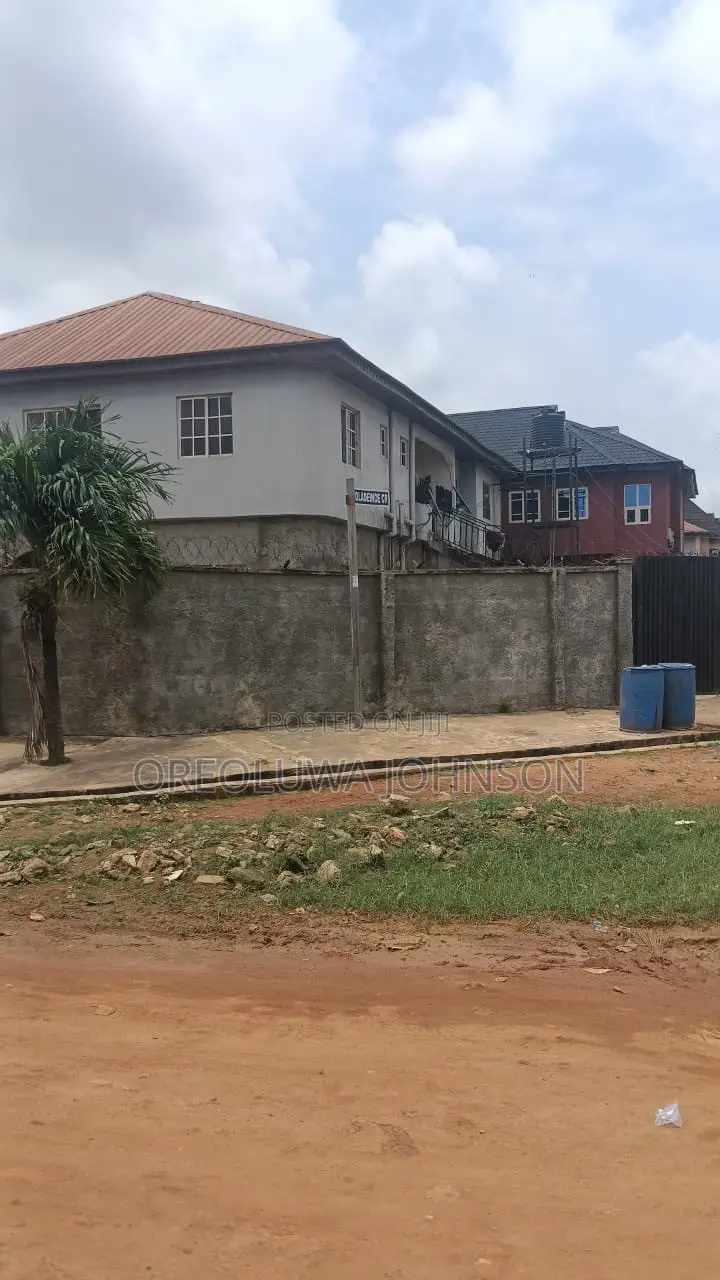 3bdrm Block of Flats in Graceland Estate, Iseri Olofin for sale in Iseri Olofin