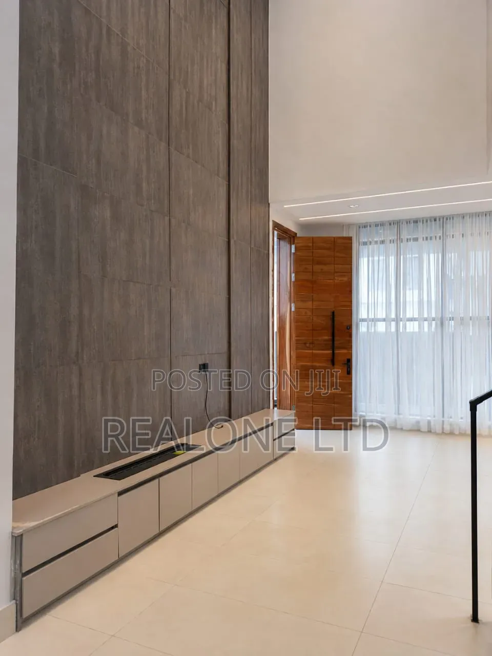 5bdrm Duplex in Ikota for sale in Ikota