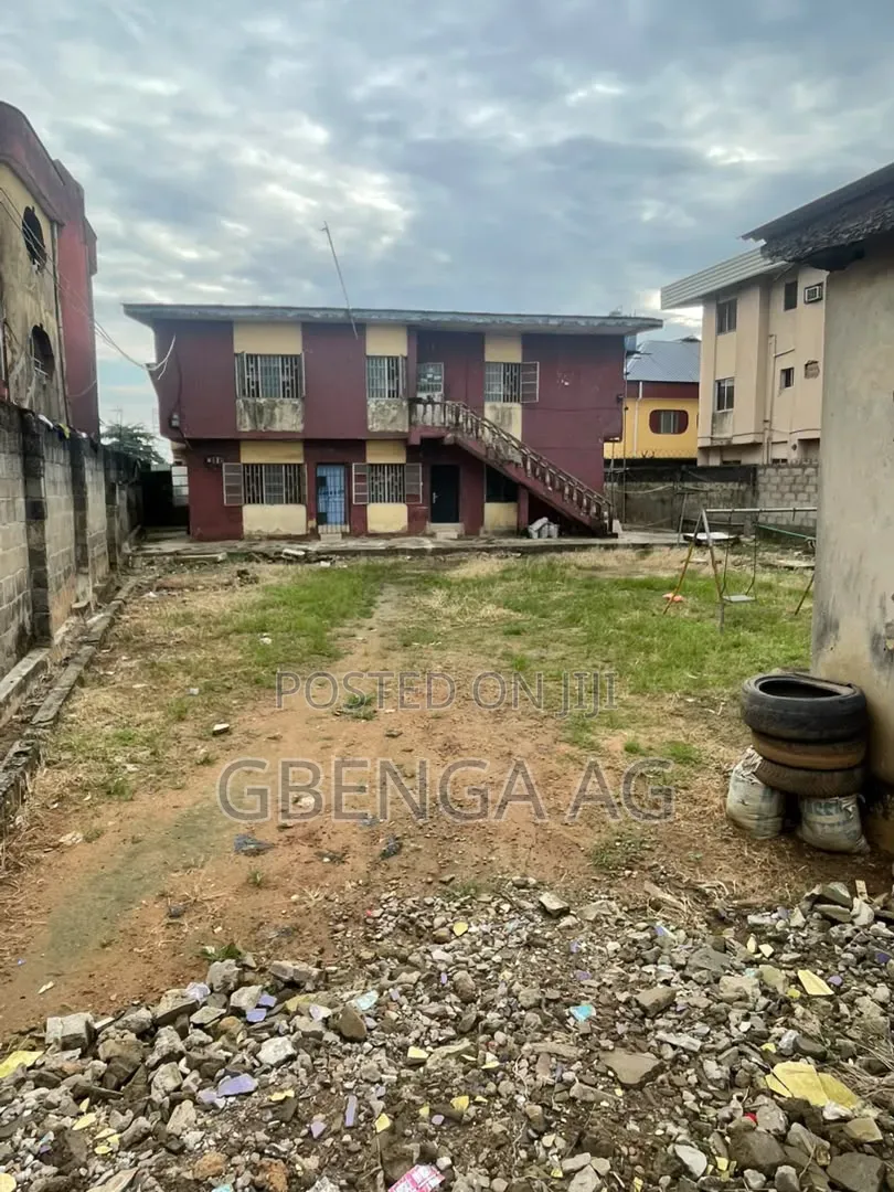 2bdrm Block of Flats in Ejigbo Lagos, Obafemi-Owode for sale in Obafemi-Owode