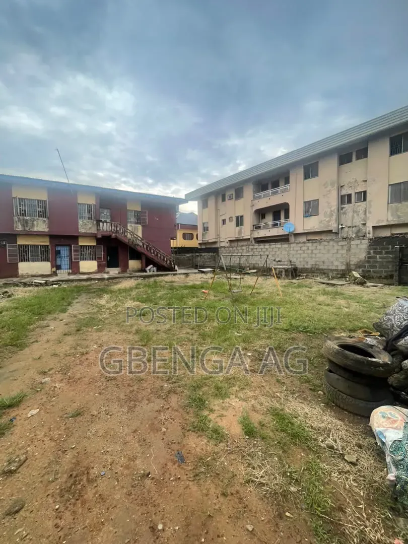 2bdrm Block of Flats in Ejigbo Lagos, Obafemi-Owode for sale in Obafemi-Owode