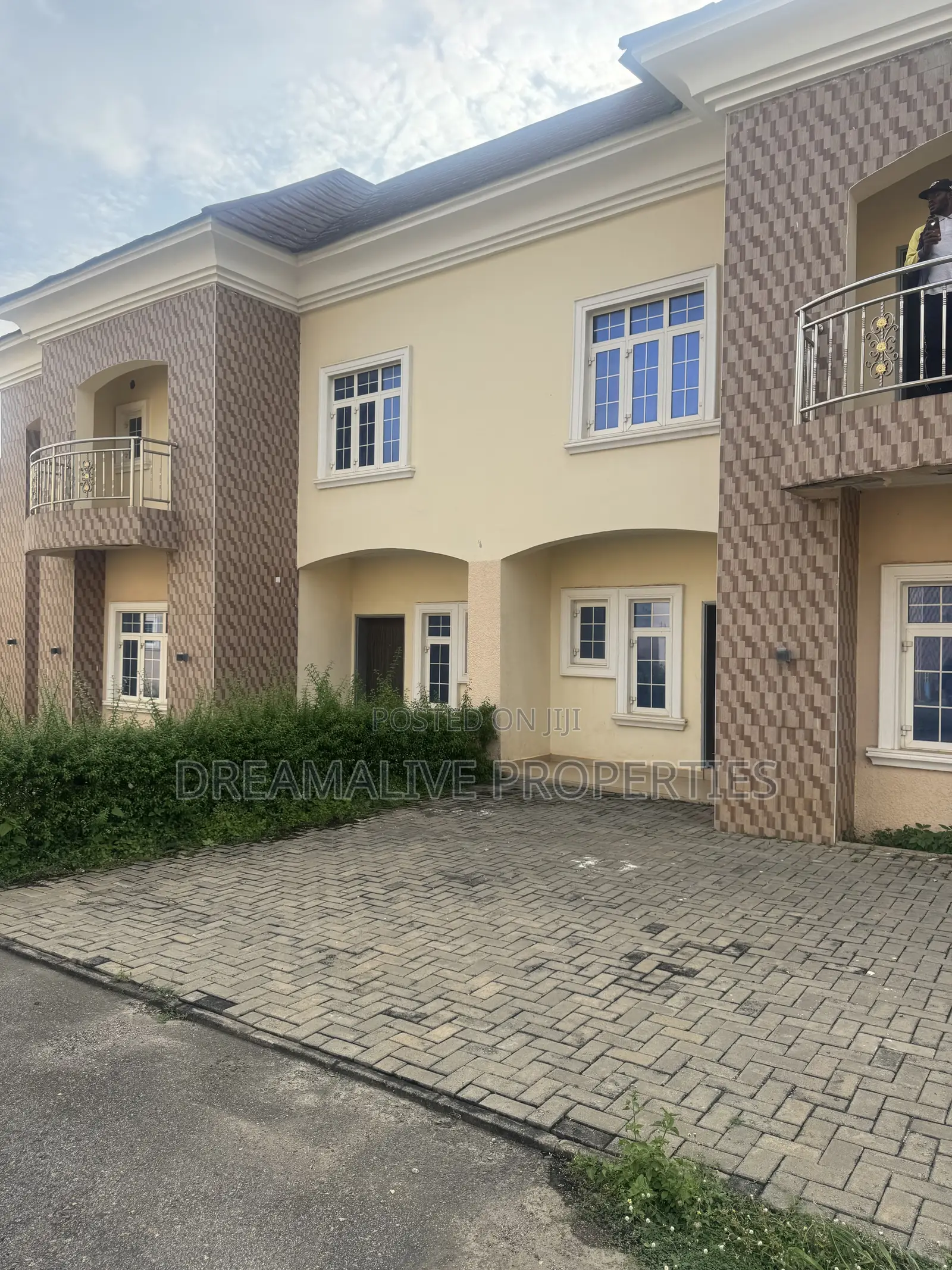 4bdrm Duplex in Life Camp for rent in Life Camp