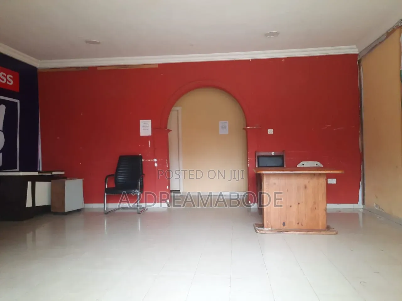 10bdrm Bungalow in Ikeja for rent in Ikeja GRA