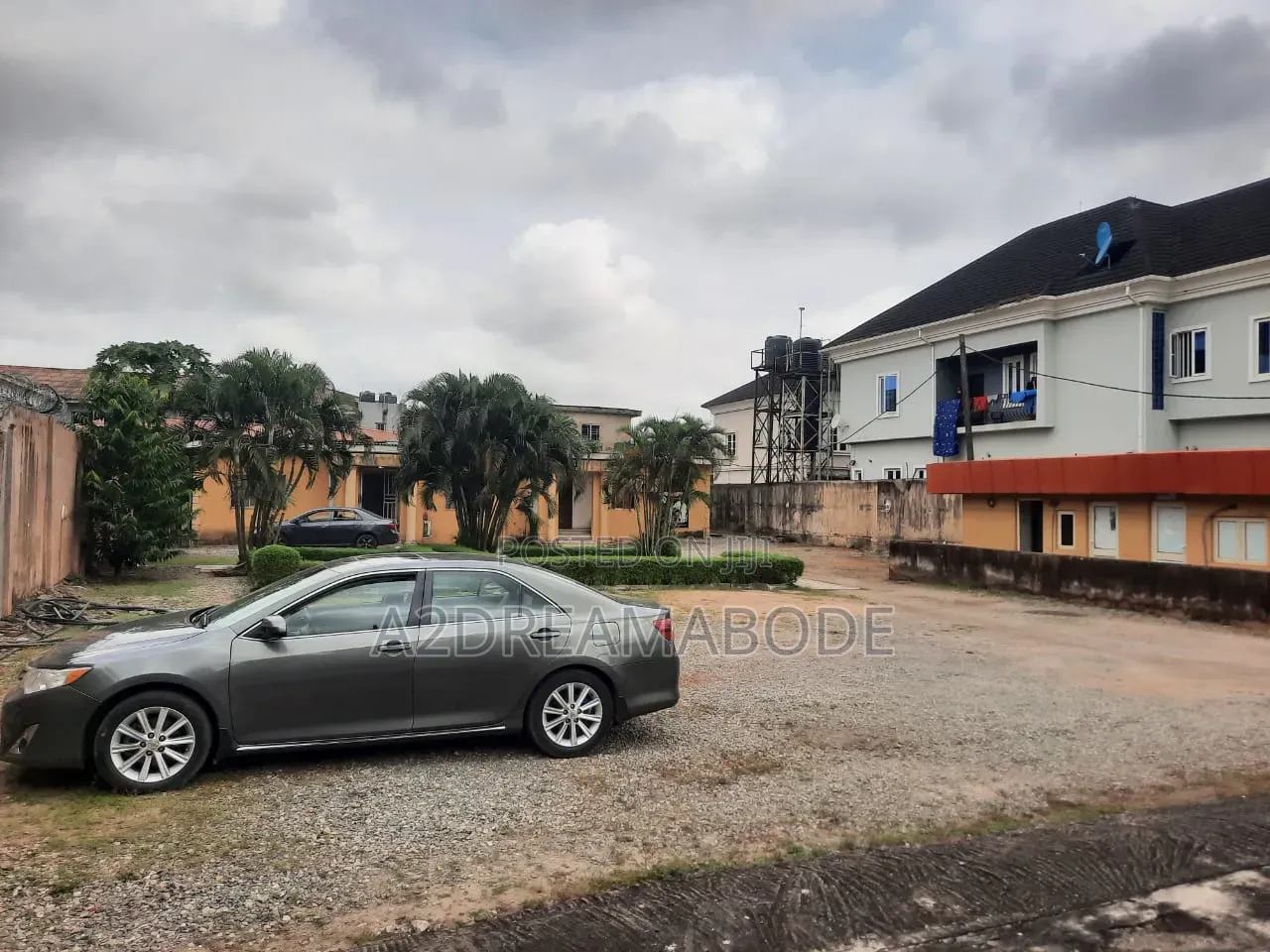 10bdrm Bungalow in Ikeja for rent in Ikeja GRA