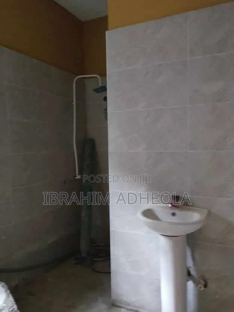 2bdrm Apartment in Egbeda Akowonjo for rent in Egbeda