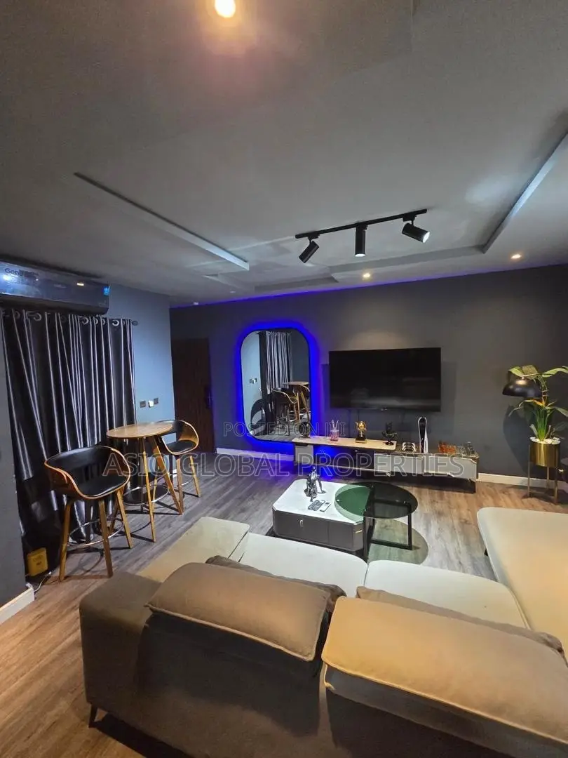 2 Bedroom Apartment With Ps5 | Lekki Phase 1 in Lekki Phase 1