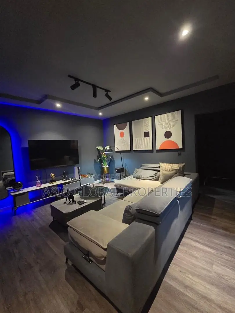 2 Bedroom Apartment With Ps5 | Lekki Phase 1 in Lekki Phase 1