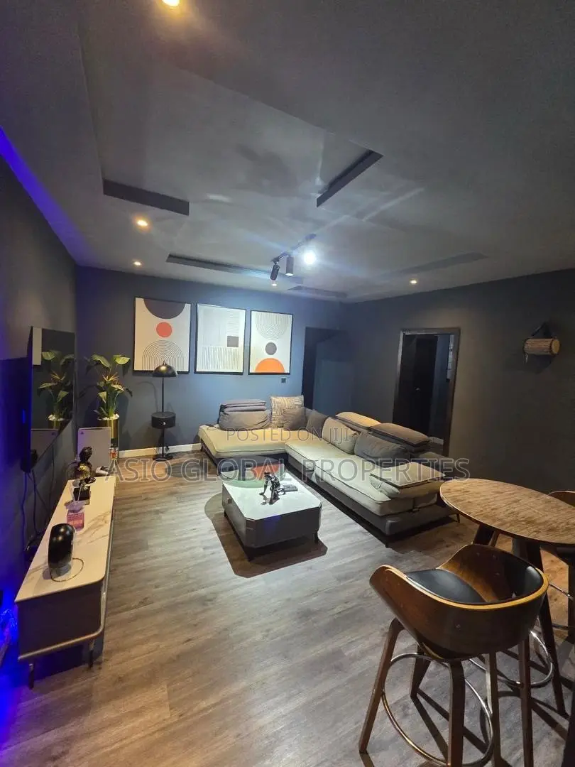 2 Bedroom Apartment With Ps5 | Lekki Phase 1 in Lekki Phase 1