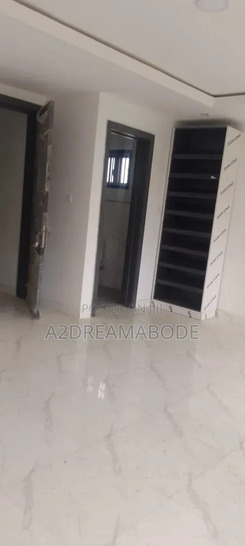4bdrm Duplex in Maryland, Onigbongbo for rent in Onigbongbo