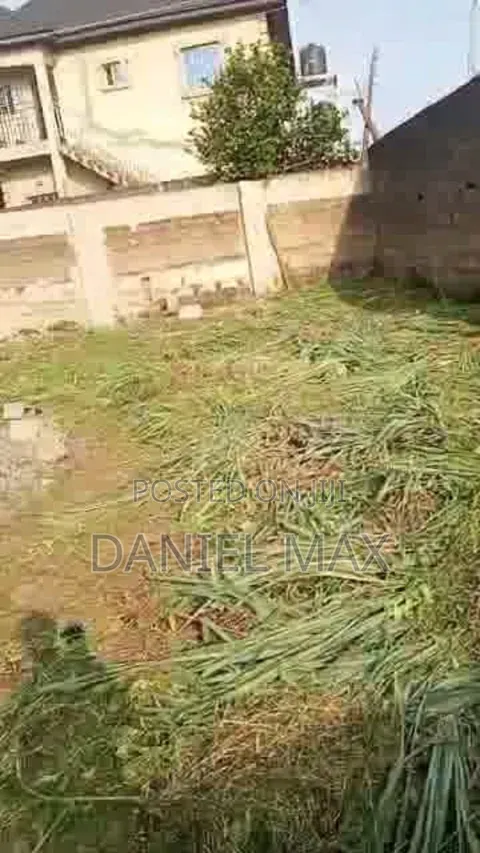 775SQM Fenced and Gated Plot Behind Enyo Fuel Station,LASPOTECH Area in Ikorodu Garage