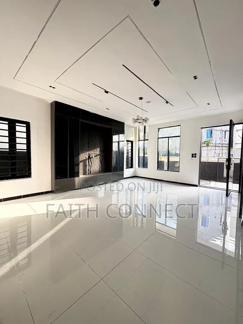 4bdrm Duplex in Shangotede, Ajah for sale in Ajah
