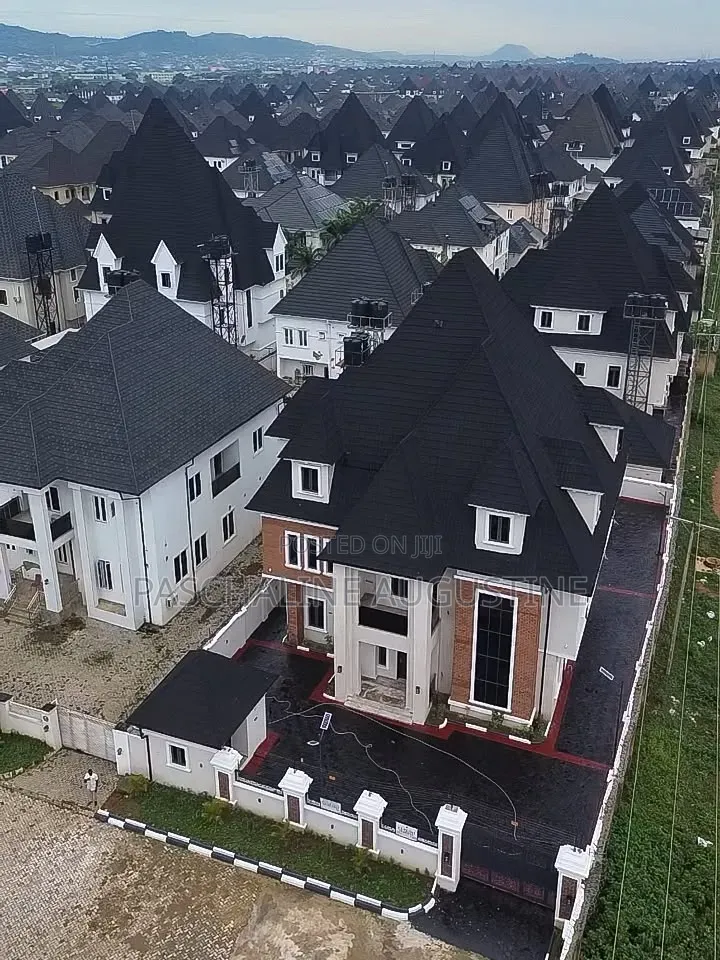 8bdrm Duplex in Zim Homes And, Karsana for sale in Karsana