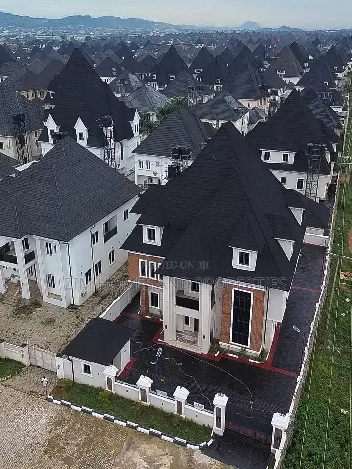 8bdrm Duplex in Zim Homes And, Karsana for sale in Karsana