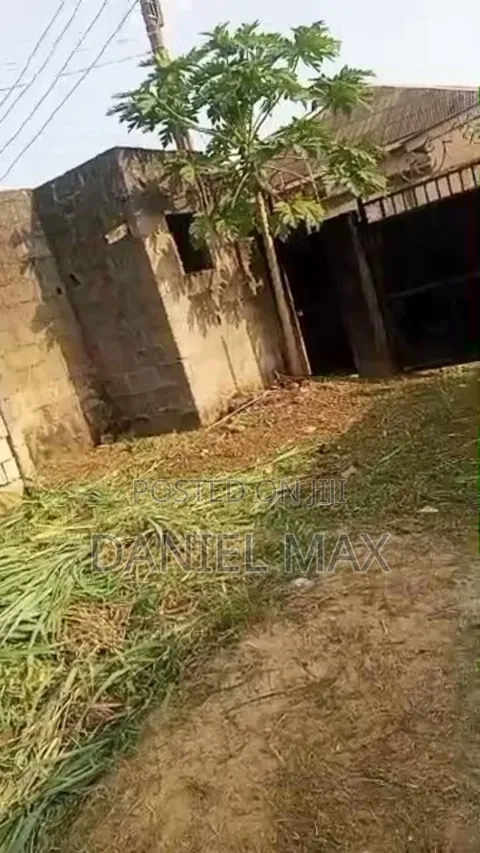 775SQM Fenced and Gated Plot Behind Enyo Fuel Station,LASPOTECH Area in Ikorodu Garage