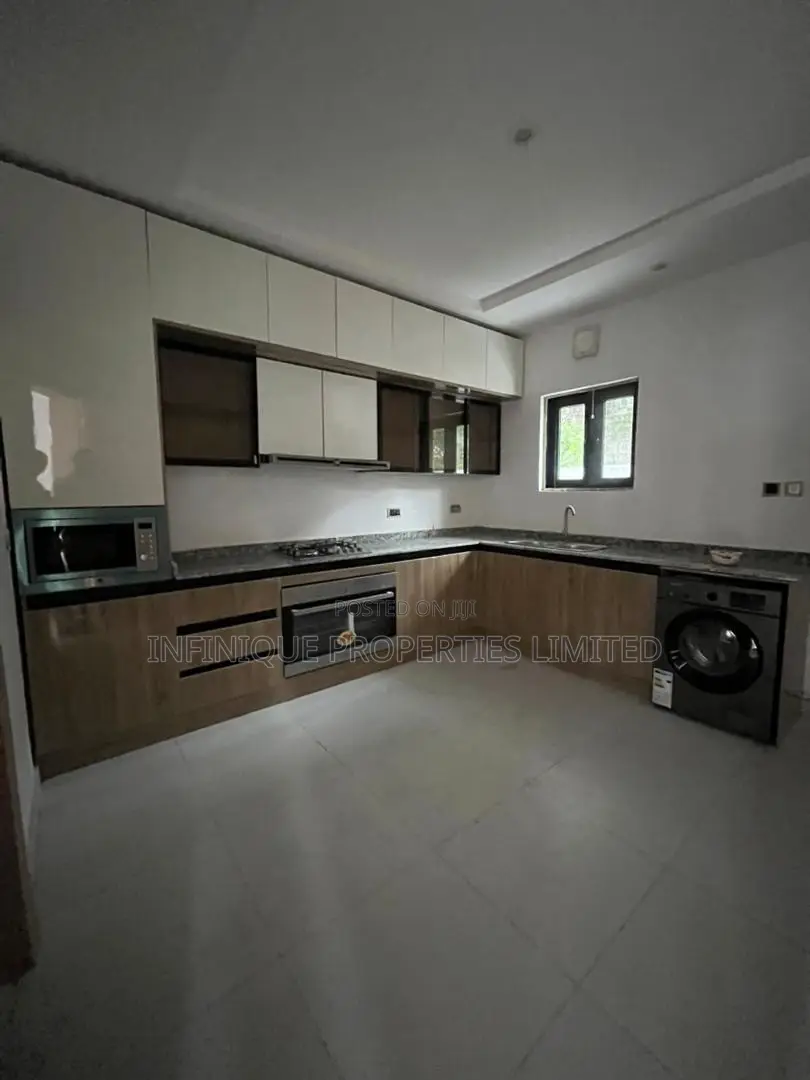 4bdrm Townhouse/Terrace in Parkview Estate for sale in Parkview Estate