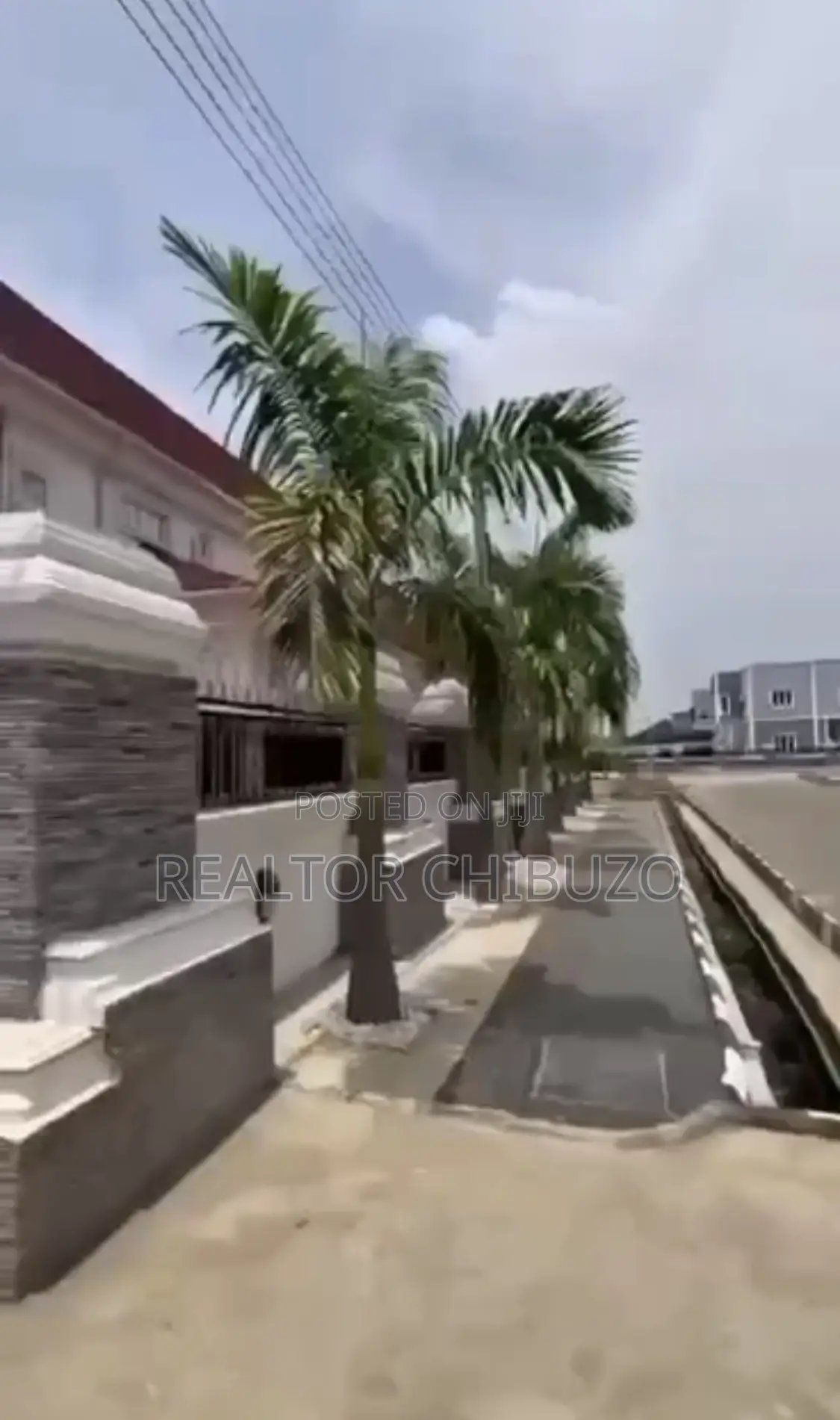 Furnished 5bdrm Duplex in River Park Estate, FHA for sale in FHA