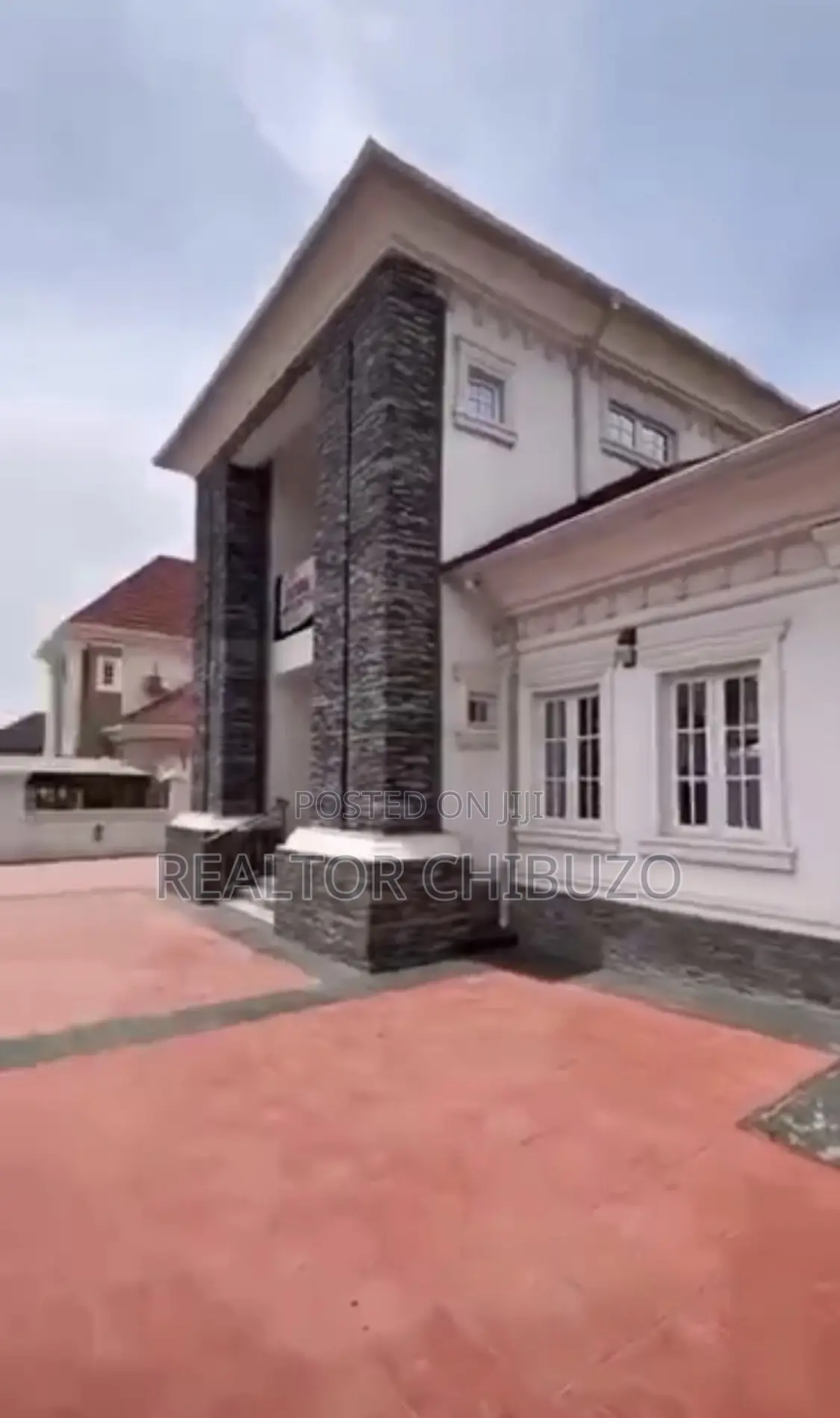 Furnished 5bdrm Duplex in River Park Estate, FHA for sale in FHA