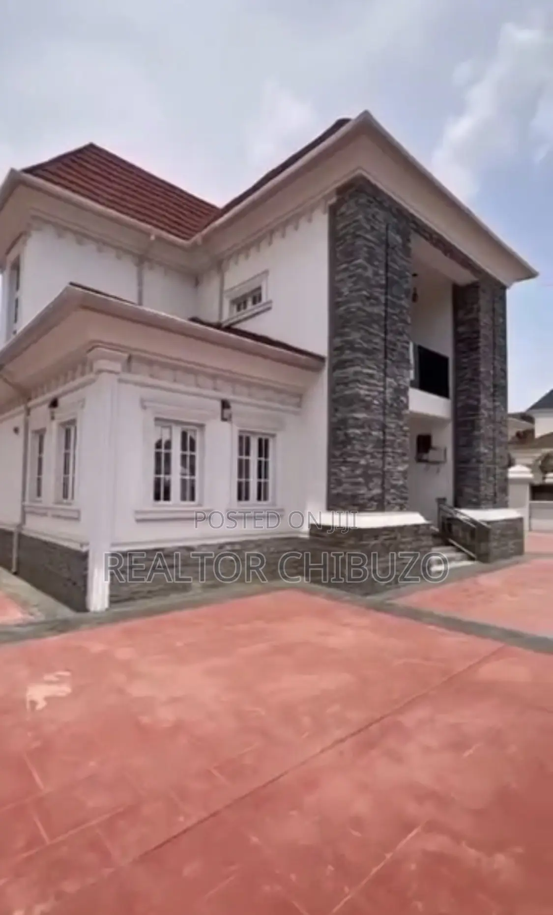 Furnished 5bdrm Duplex in River Park Estate, FHA for sale in FHA