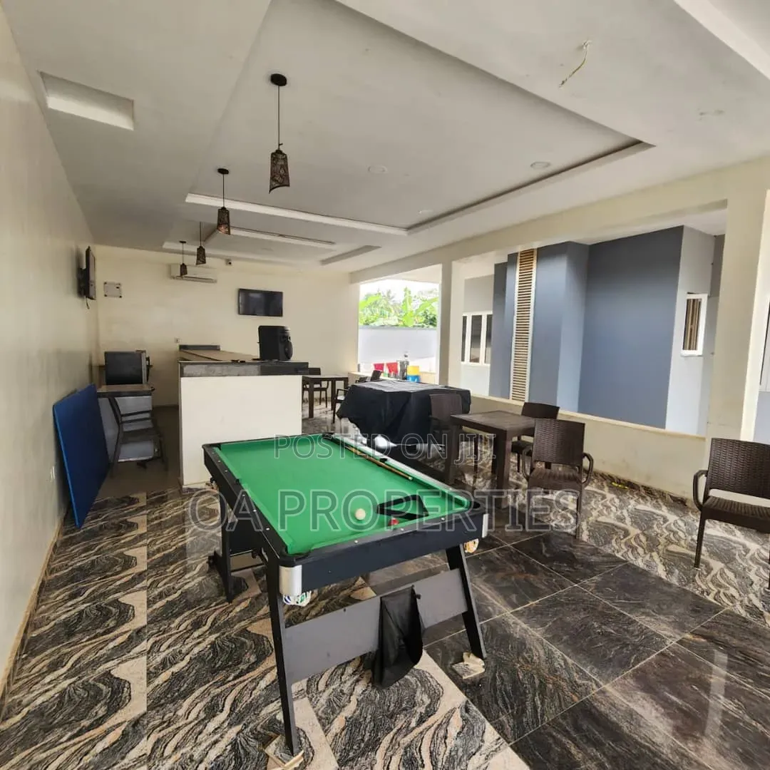 Functional 36-Room Hotel With a Hall/Event Centre, Ologuneru, Ibadan. in Akobo
