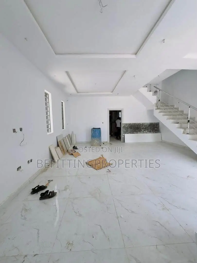 4bdrm Duplex in Ikeja for sale in Ikeja