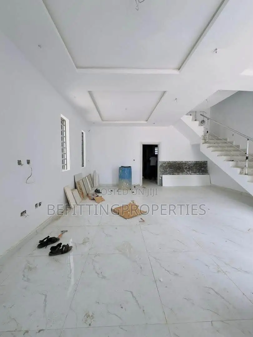 4bdrm Duplex in Ikeja for sale in Ikeja