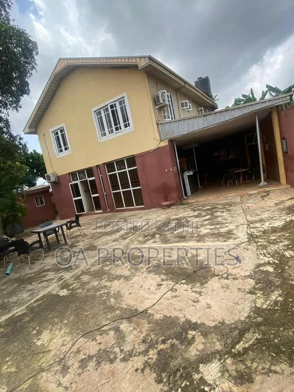 13rooms Hotel for Lease or Sales at Alakia, in the Heart of Ibadan* in Alakia