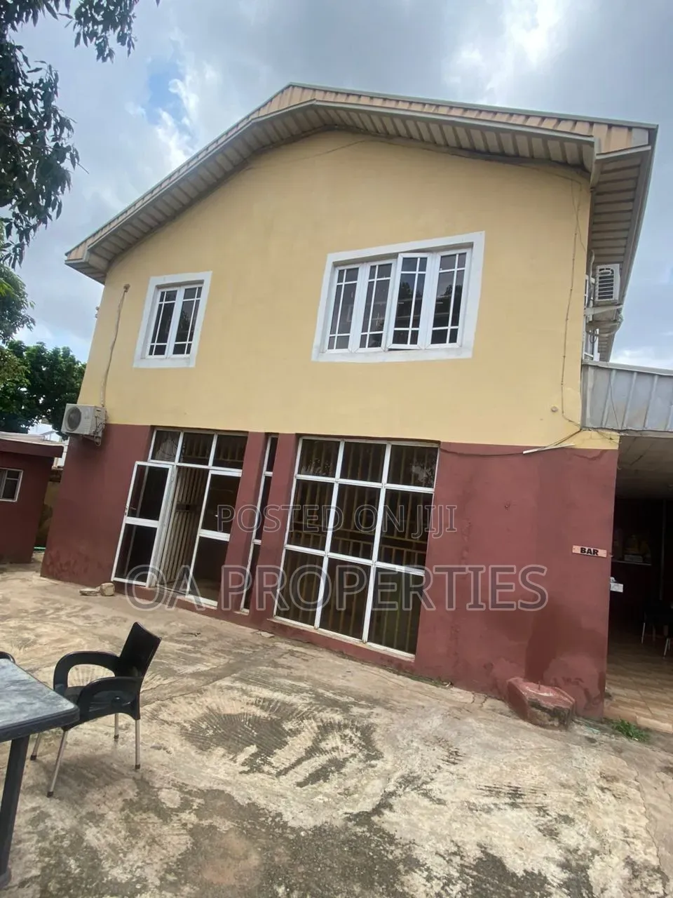 13rooms Hotel for Lease or Sales at Alakia, in the Heart of Ibadan* in Alakia