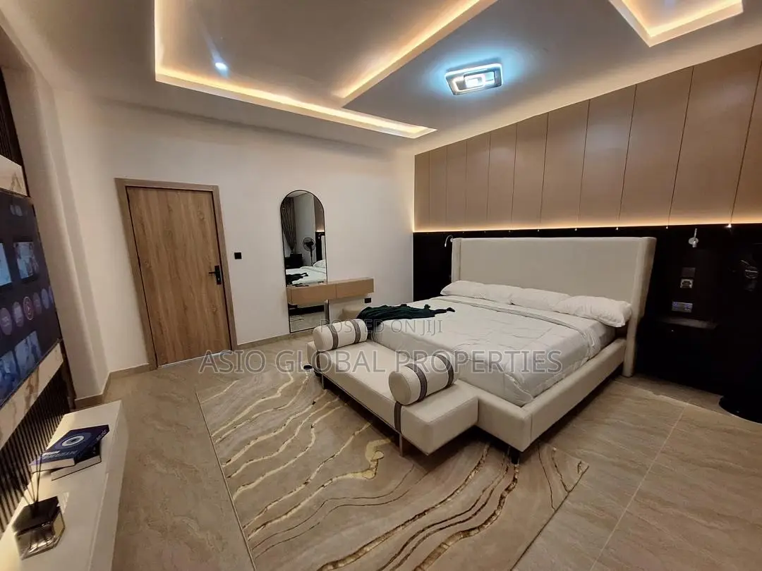 3-Bedroom Luxury Shortlet With, Gym Pool at VGC in VGC / Ajah