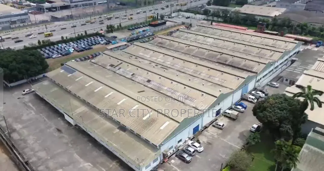 4 Various Types of Warehouses, Including 2 Office Buildings, Etc in Oshodi Expressway