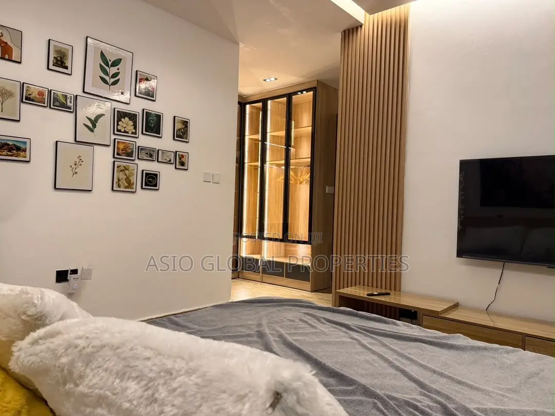 2 Bedroom Luxury Apartment With Pool Gym | Lekki Phase 1 in Lekki Phase 1