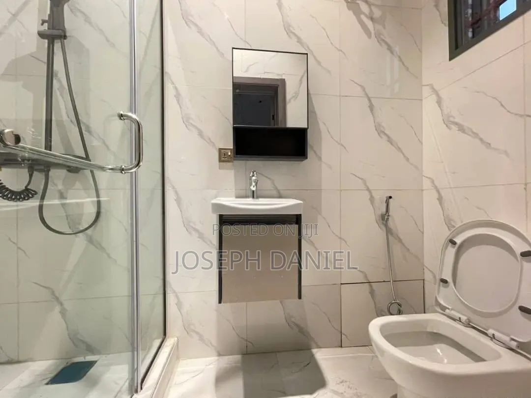 3bdrm Apartment in Ikaja Gra for rent in Ikeja GRA
