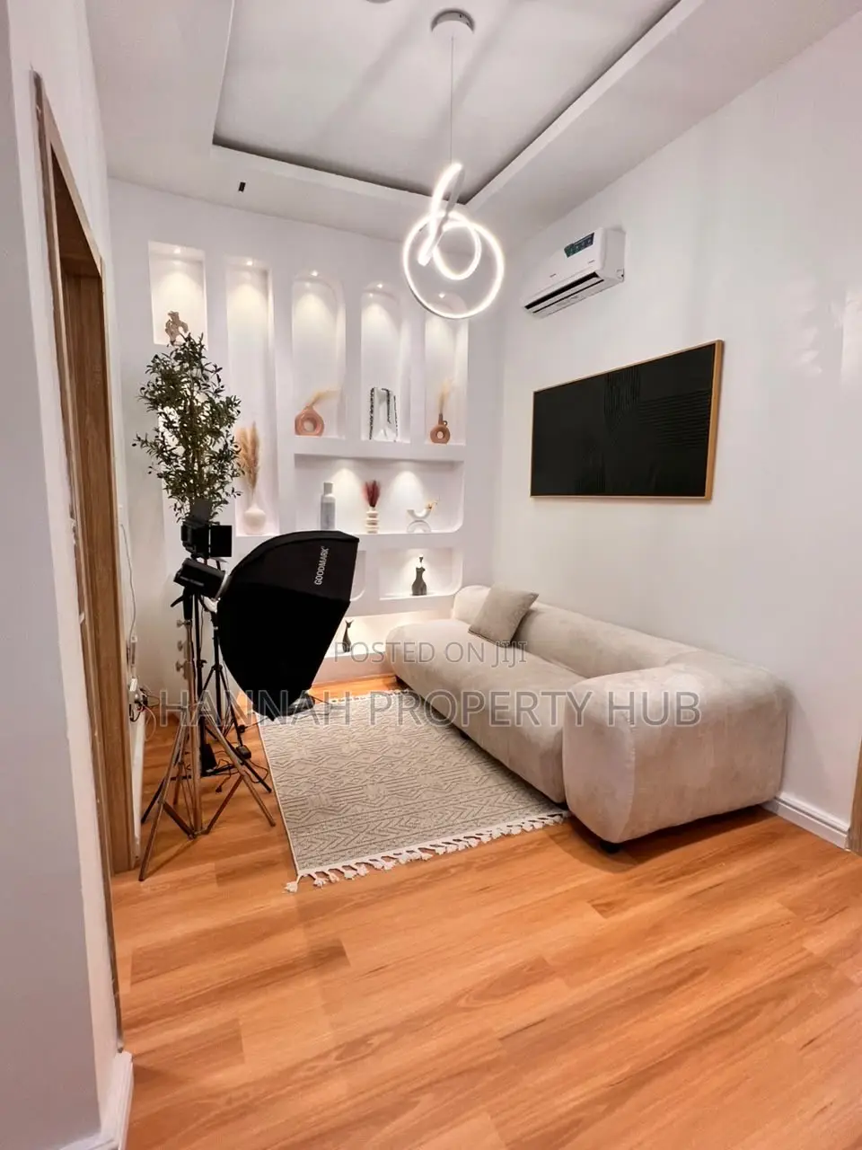 4 Bedroom Apartment With Internet Gym Swimming Pool Hot Tub in Lagos Island / Lagos Island