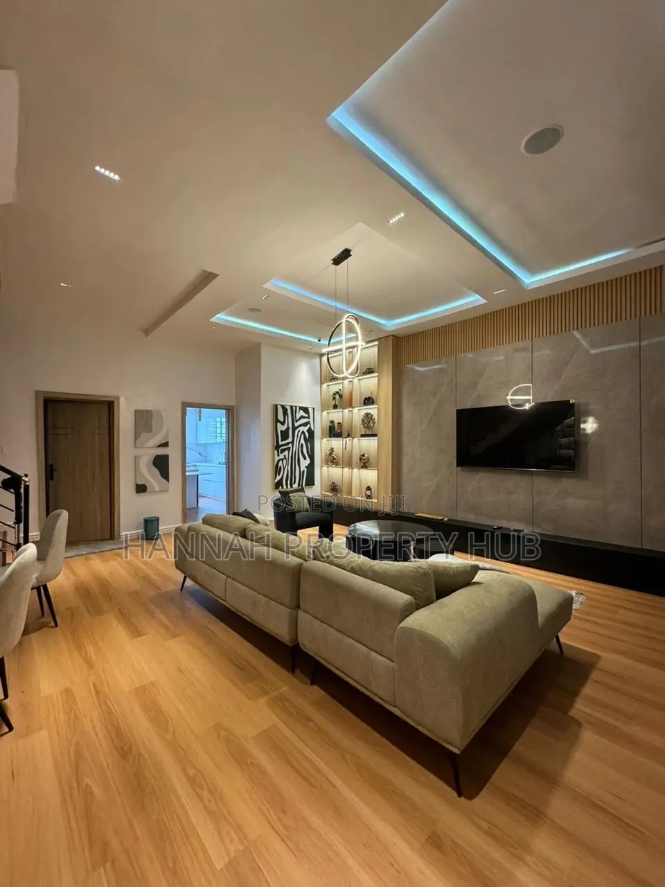4 Bedroom Apartment With Internet Gym Swimming Pool Hot Tub in Lagos Island / Lagos Island