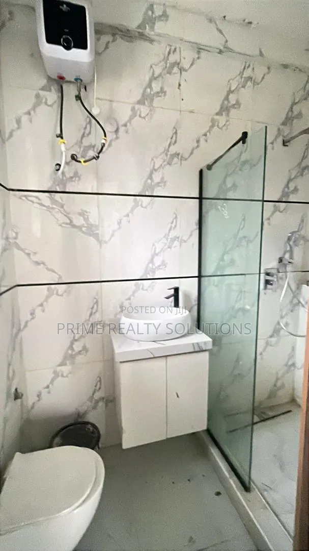 2bdrm Apartment in Lekki Phase 1 for rent in Lekki Phase 1