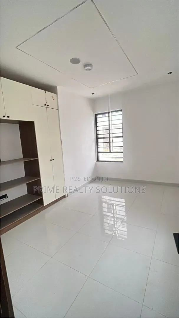 2bdrm Apartment in Lekki Phase 1 for rent in Lekki Phase 1