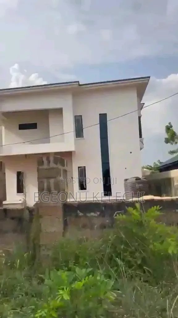 6bdrm Duplex in Awka for sale in Awka