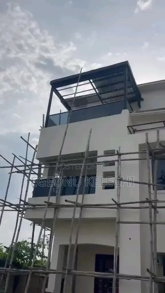 6bdrm Duplex in Awka for sale in Awka