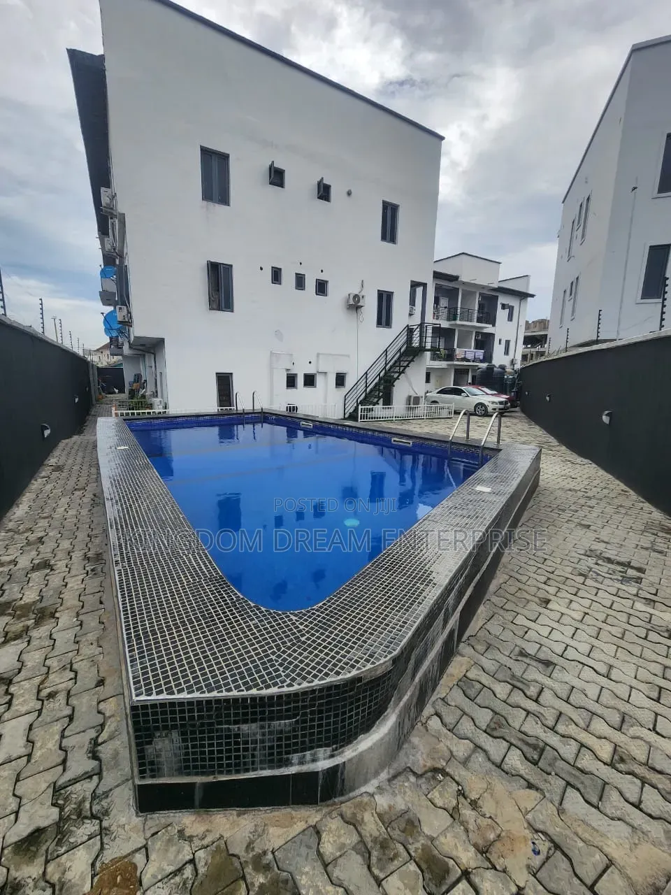 2bdrm Apartment in Chisco Lekki Lagos, Ologolo for rent in Ologolo