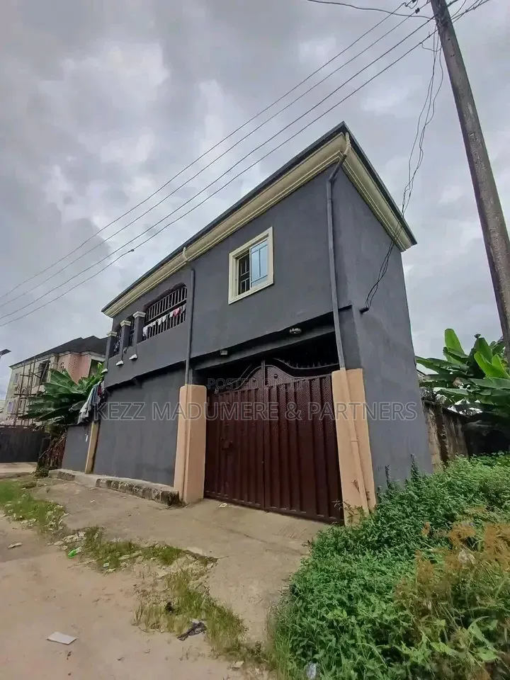 6bdrm Block of Flats in Aker Road, Iwofe,, New Layout for sale in New Layout